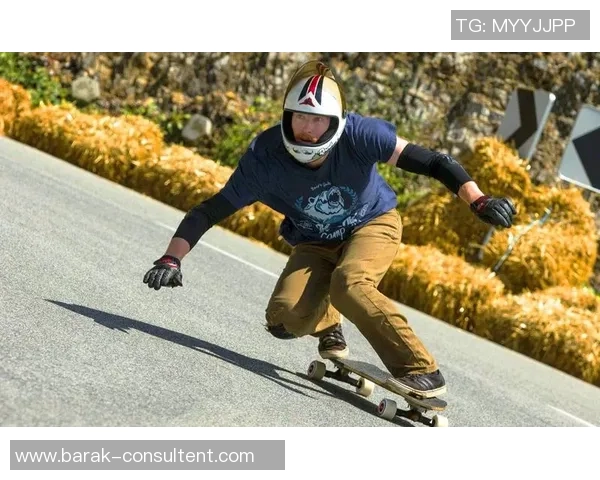 重庆滑板队在极限运动会中的团队协作表现分析与点评